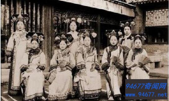 1992年故宫宫女现身原照片